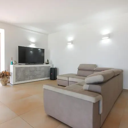 In With Kitchen Holiday home Laureana Cilento