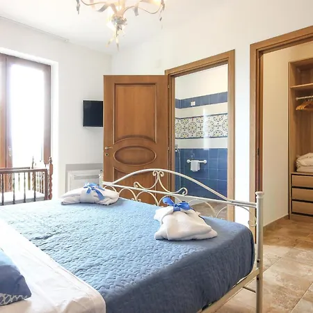 In With Kitchen * Torchiara